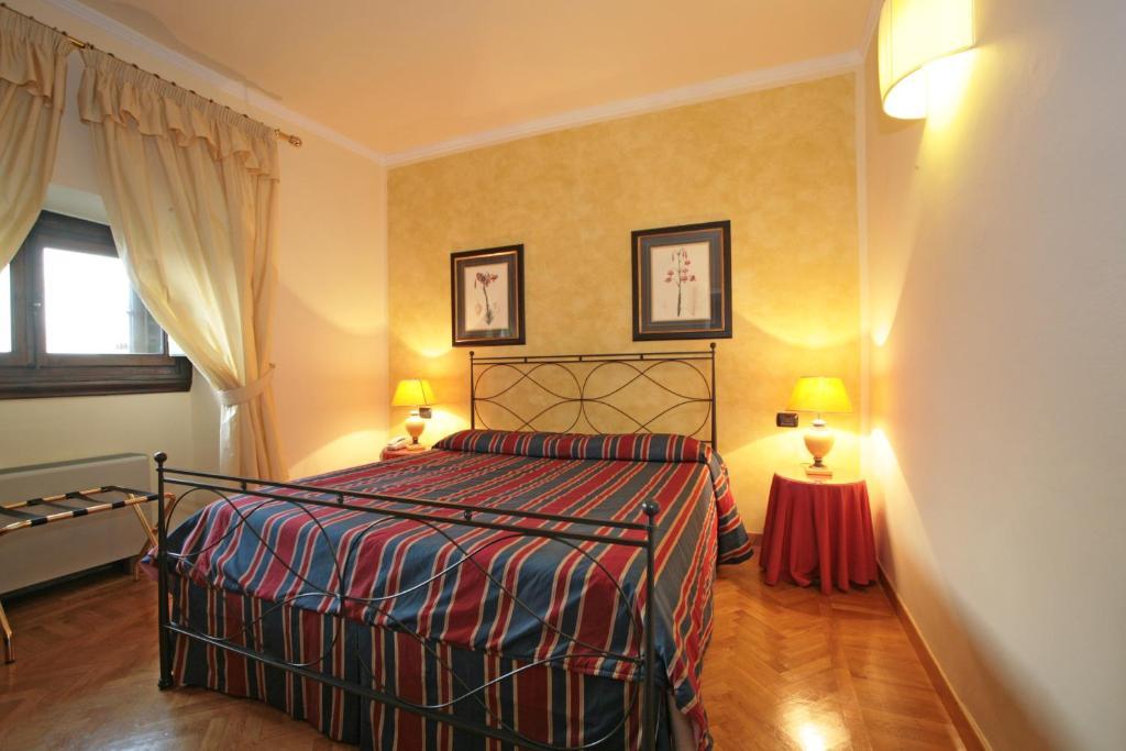Palazzo Gamba Apartments Al Duomo Florenţa Cameră foto